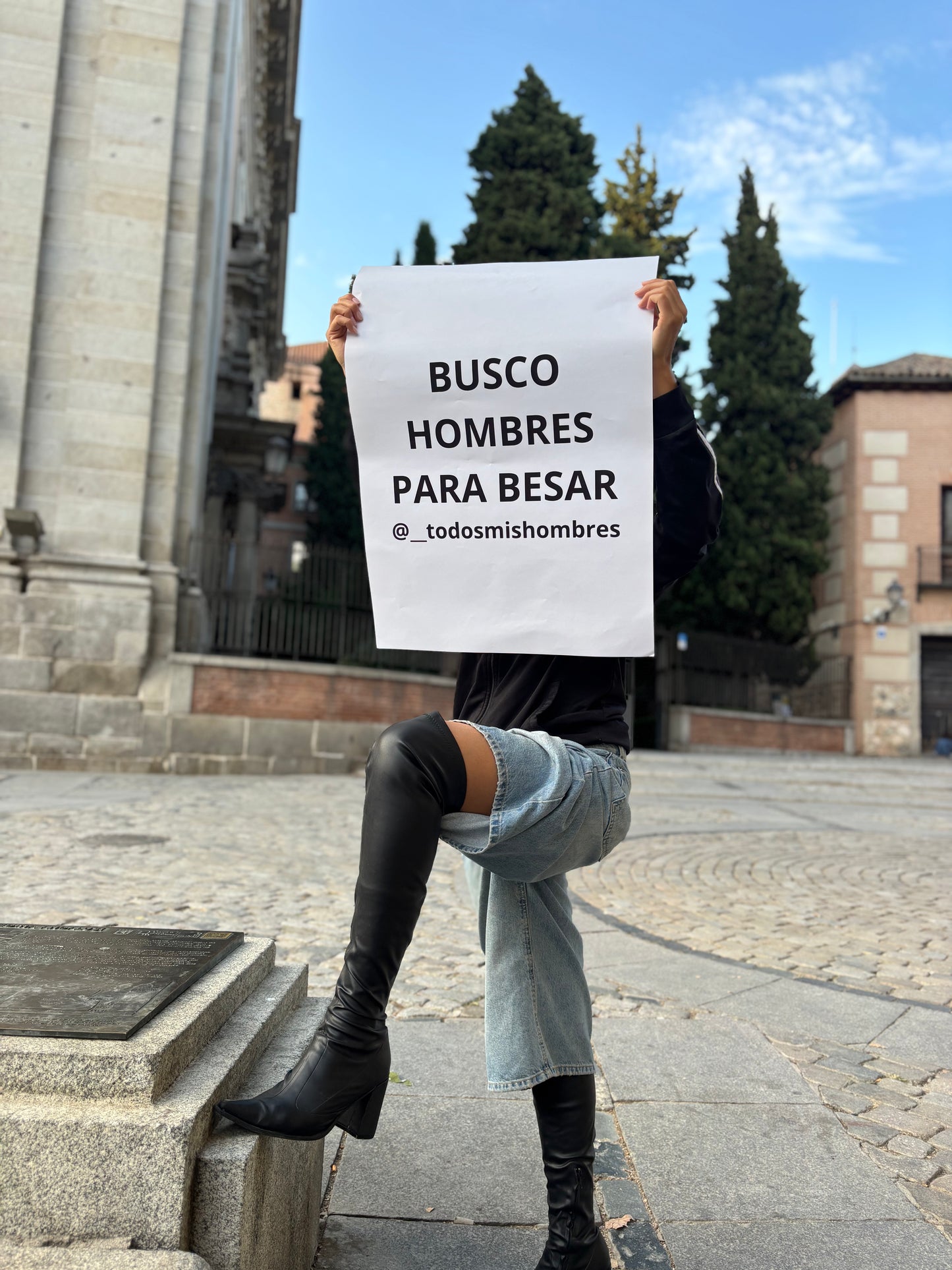POSTER BUSCO HOMBRES PARA BESAR